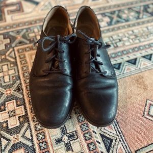 Frye Women’s oxfords size 8